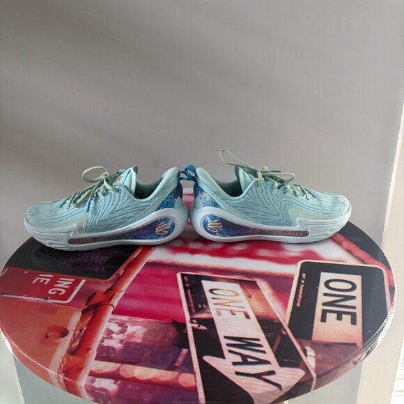 Under Armour Curry 12's Pisces - Picture 4 of 5